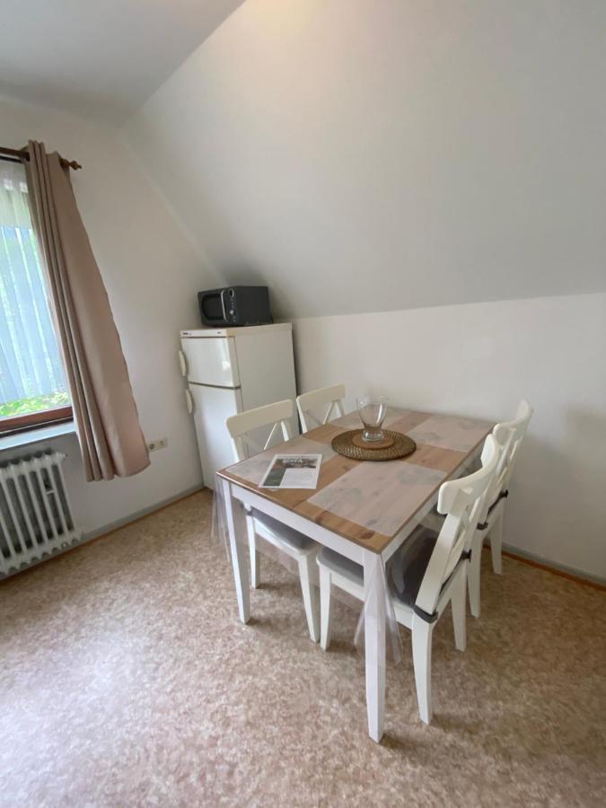 Ferienwohnung Mit Balkon Und Eingezaeunten Garten Аурих Экстерьер фото